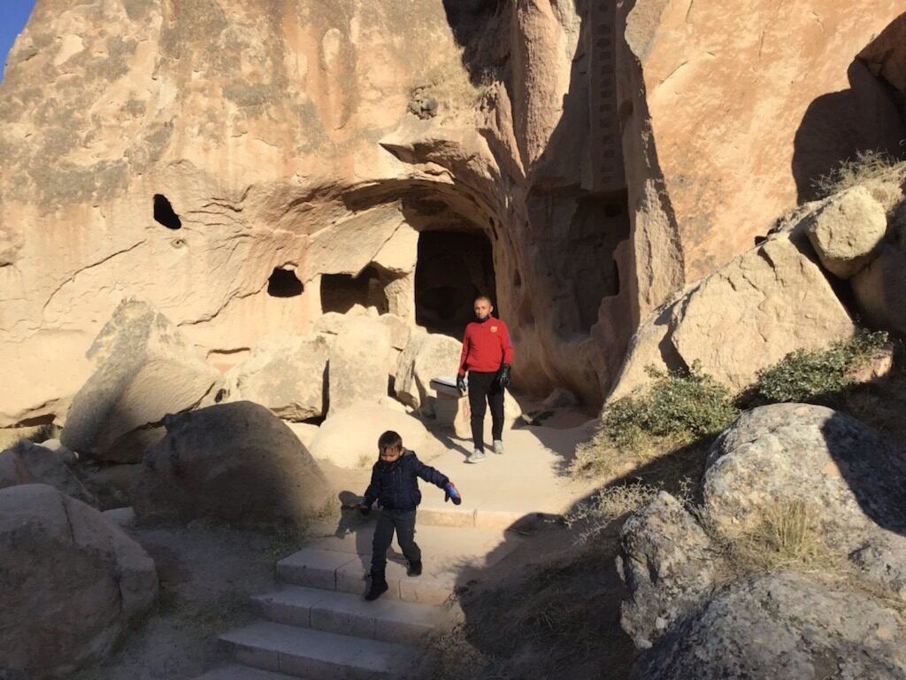 Zelve dalen cappadocia 1024x768 - Børnevenlige oplevelser i Kappadokien